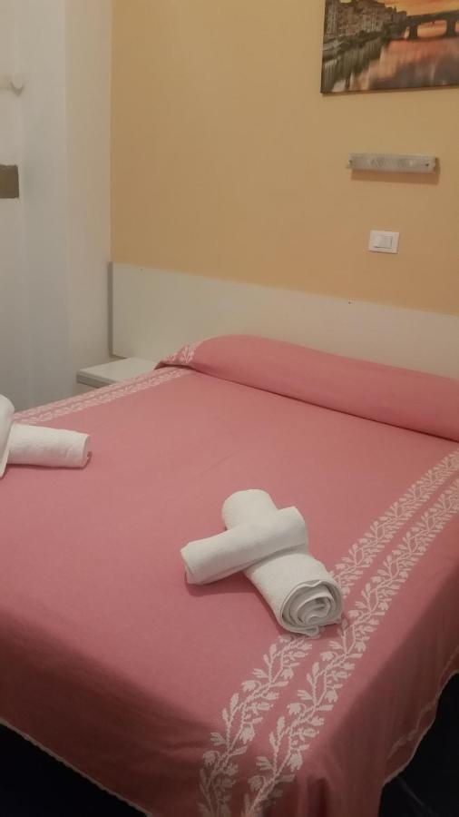 רימיני Hotel Manolita מראה חיצוני תמונה