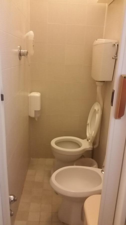 רימיני Hotel Manolita מראה חיצוני תמונה